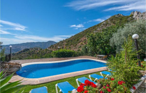 Amazing home in Alora with Outdoor swimming pool, WiFi and 3 Bedrooms